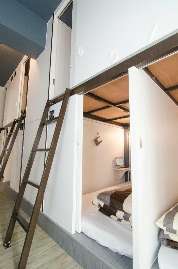 Flying Backpacker Hostel Yilan Exterior photo