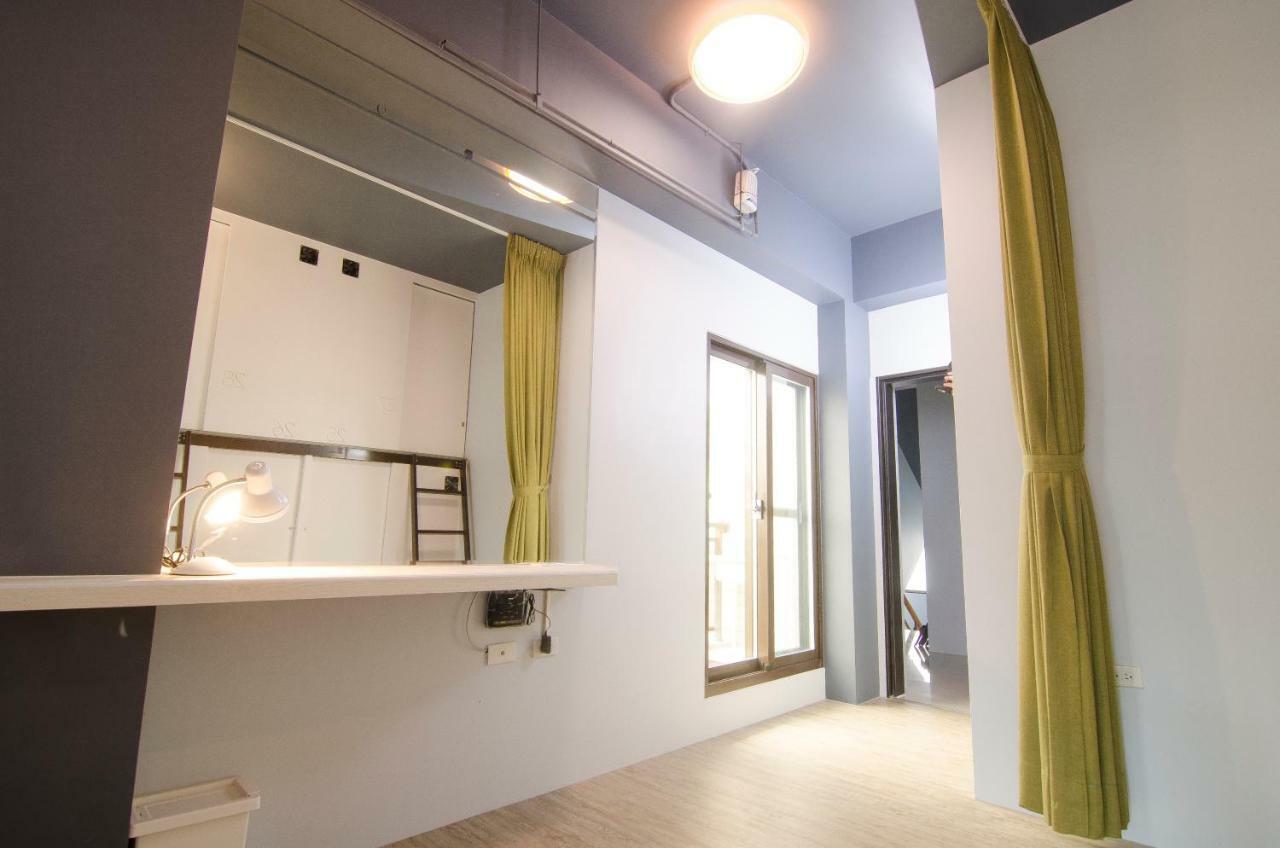 Flying Backpacker Hostel Yilan Exterior photo