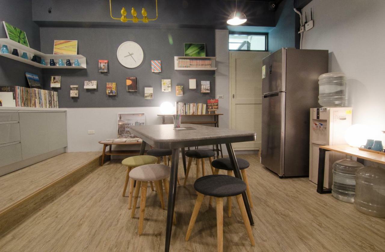 Flying Backpacker Hostel Yilan Exterior photo